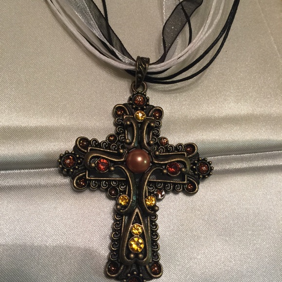Vintage Cross Necklace - Picture 4 of 4
