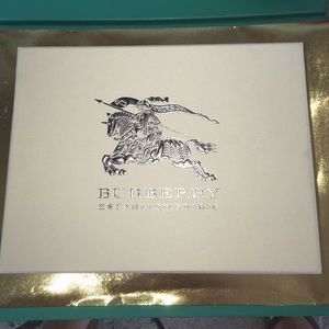 Burberry wallet box