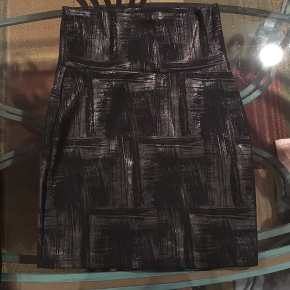 Black and silver pencil skirt