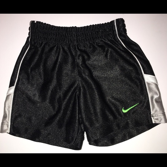 Toddler Nike Outfit - Picture 3 of 4