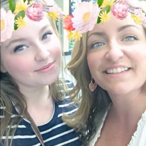 Meet your Posher, Kelly - Picture 5 of 8