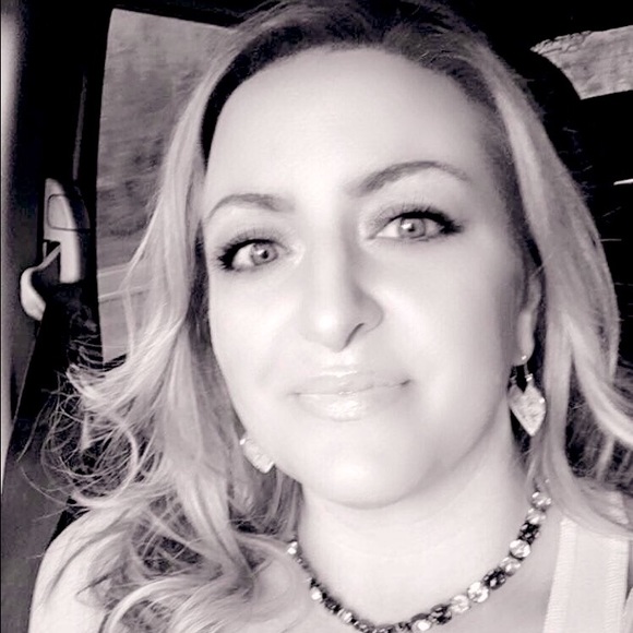 Meet your Posher, Kelly - Picture 7 of 8