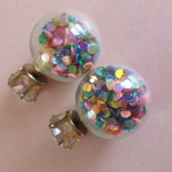 βοΈPRICE CUTβοΈ π Confetti Double Sided Studs - Picture 2 of 3