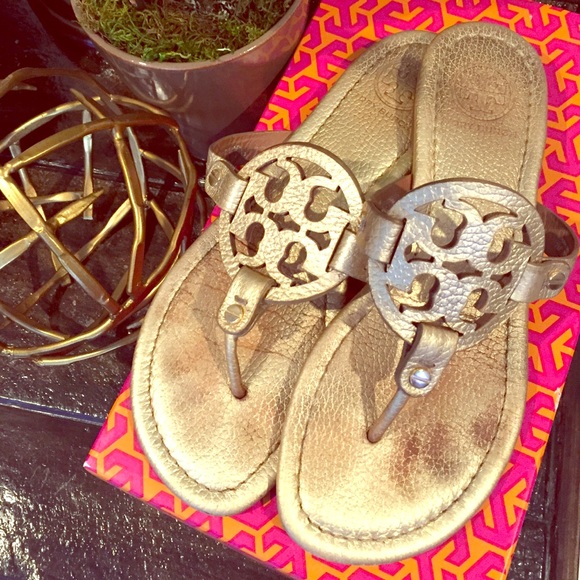 Authentic Tory Burch Gold Sandals Size 7