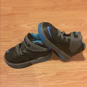 Nike toddler boys size 6 Lebrons.