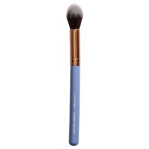 Luxie tapered highlighter brush