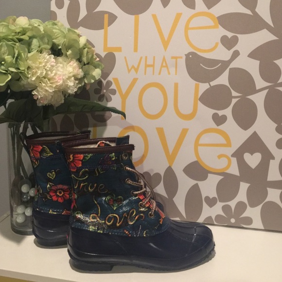 Fur lined rain boots