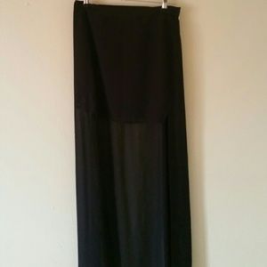 H&M Skirt 🎉$3 if bundled🎉