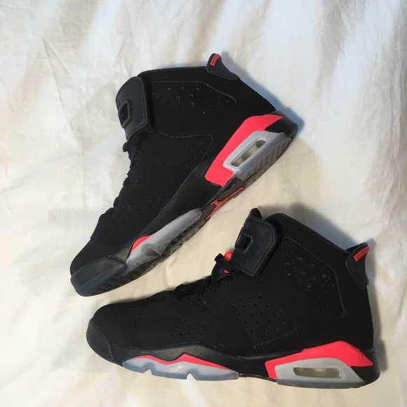 NWOT Air Jordan 6 Retro