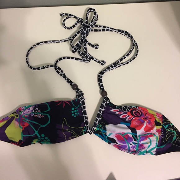 Ripcurl reversible floral/square bikini top