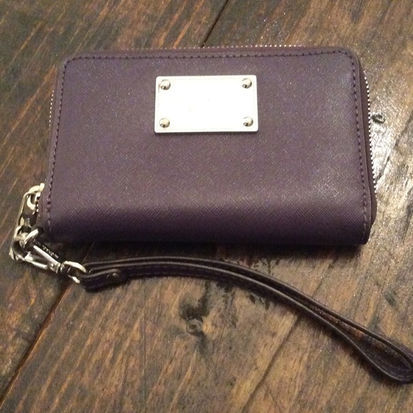 Micheal Kors Purple Wallet