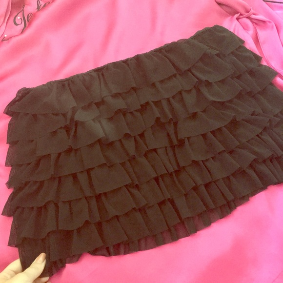 Ruffled black skirt