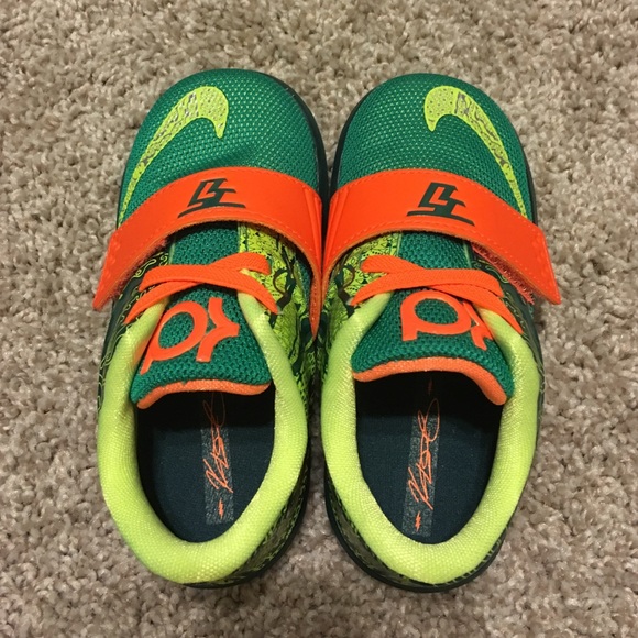 Toddler boy Kevin Durant Nike shoes