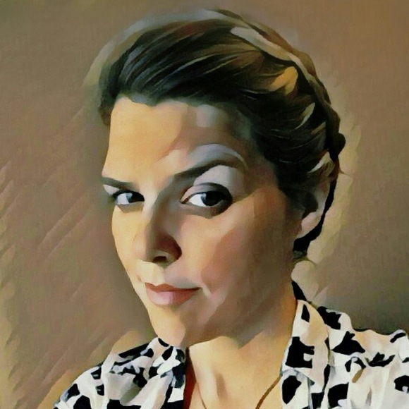 Meet your Posher, Brooke