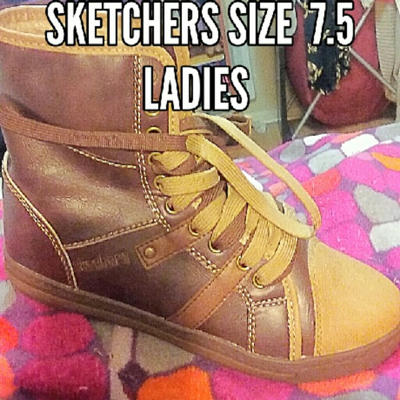 Ladies size 7.5 Sketchers