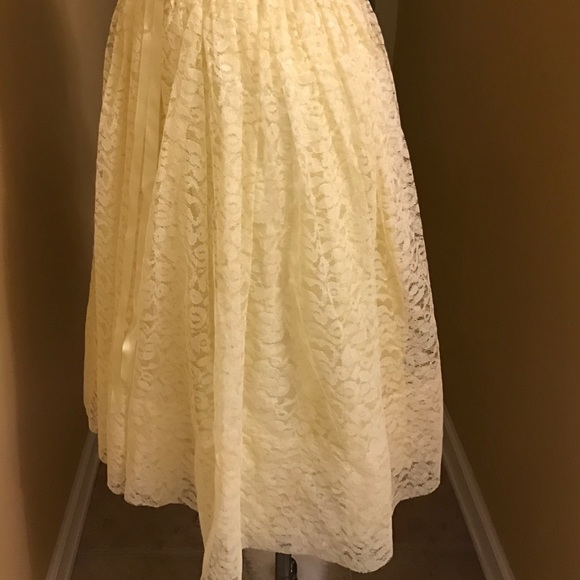 Vintage 1950's Yellow Lace Dress Size 2-4😘😘 - Picture 4 of 4