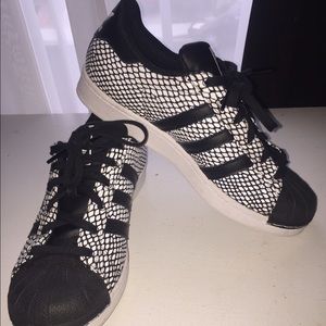 Black & White snake skin Superstar Adidas