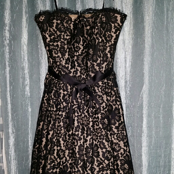 🐦🐦SALE🐦🐦Neiman Marcus black lace dress!🐦🐦