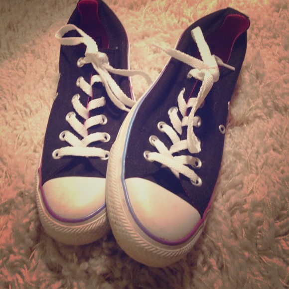Size 7 converse