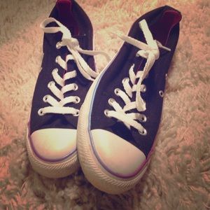 Size 7 converse