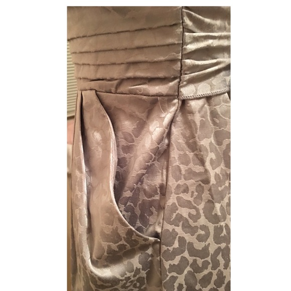 Party Dress light Gray. - Picture 4 of 4