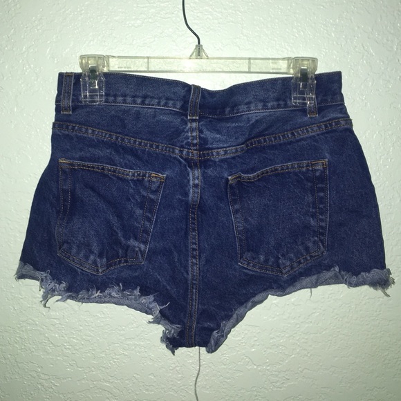 Brandy shorts - Picture 3 of 3