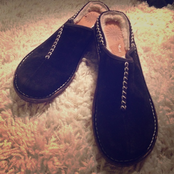 Brand-new UGG shoes size 7.5