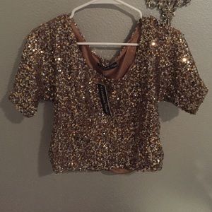 Loose Gold Sequin Off-the-shoulder Cropped Top