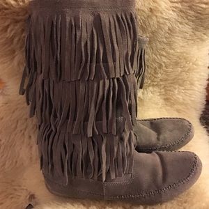 Suede fringy boots