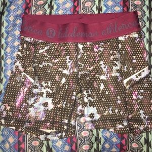 NWOT lululemon athletica spandex run shorts Sz 4.