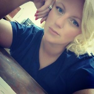 Meet your Posher, Amber