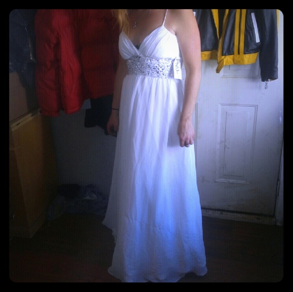 Dress - Picture 1 of 2