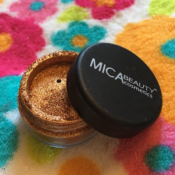 Mica Beauty Cosmetics Shimmer Powder 💋