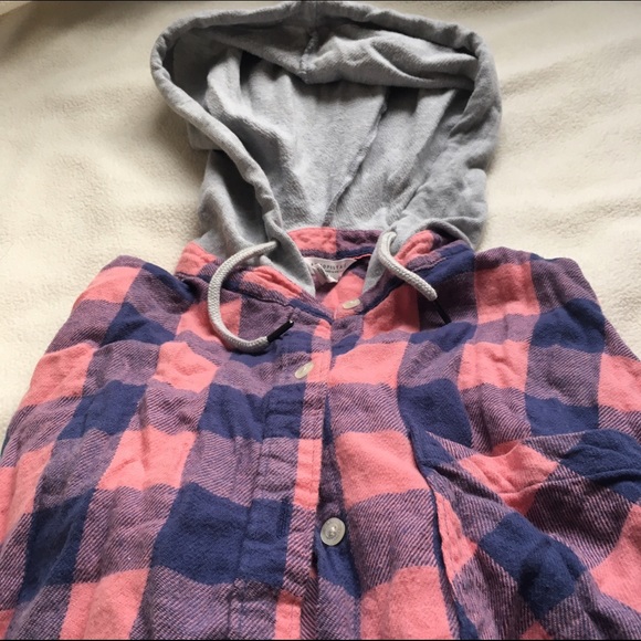 ❤️LAST CHANCE❤️Aeropostale Flannel with hoodie