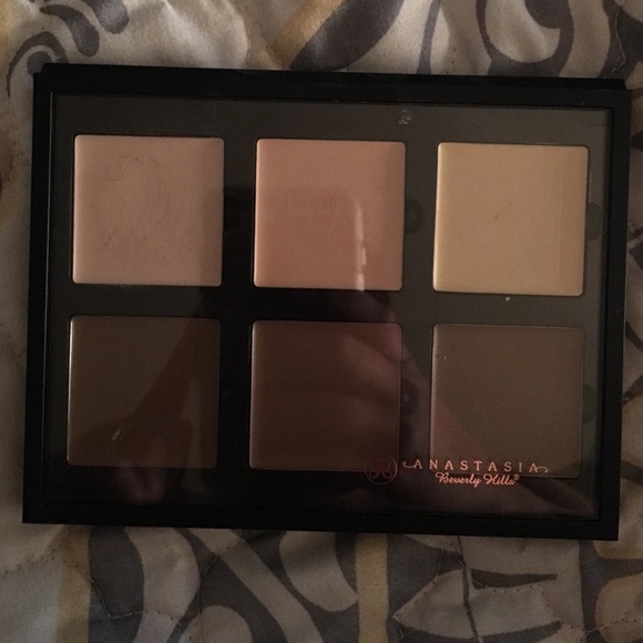 Anastasia Beverly Hills Contour Cream Kit
