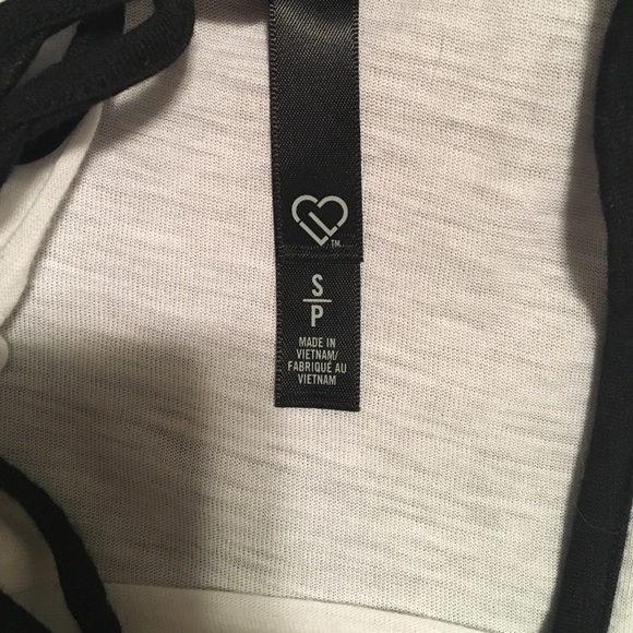 tank top - Picture 2 of 3