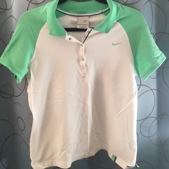 4 Piece Nike Outfit - Picture 3 of 5