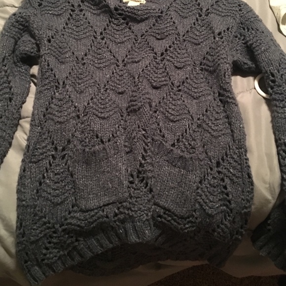 Sweater - Picture 1 of 2