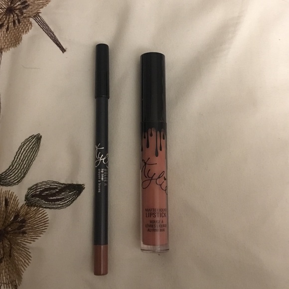 Kylie lip kit in dolce k