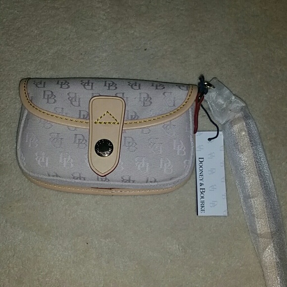Wristlet - Picture 1 of 4