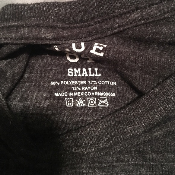 tshirt - Picture 2 of 2