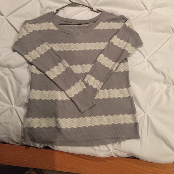 American eagle sweater