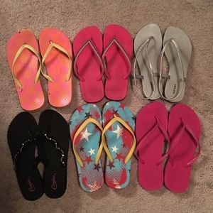 6 pair of flip flops ~ size 8 women's