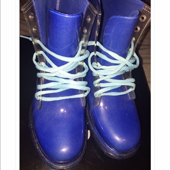 Rubber Boots - Picture 2 of 3
