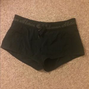 Lululemon shorts black size 6