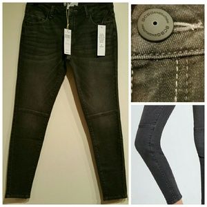 NWT BCBGeneration Seamed Ankle Skinny Jeans
