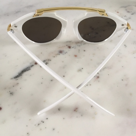 "Ellie" Sunglasses || White & Blue Mirror - Picture 3 of 7