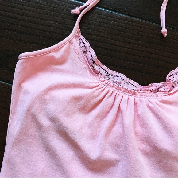 Lace trimmed halter top - Picture 2 of 3