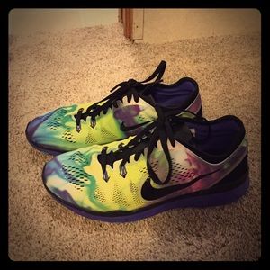 Nike Free 5.0 size 7 only worn 3-4 times