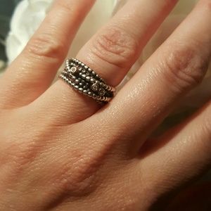 ☆☆ RETIRED ☆☆  Pandora Entangled Beauty Ring